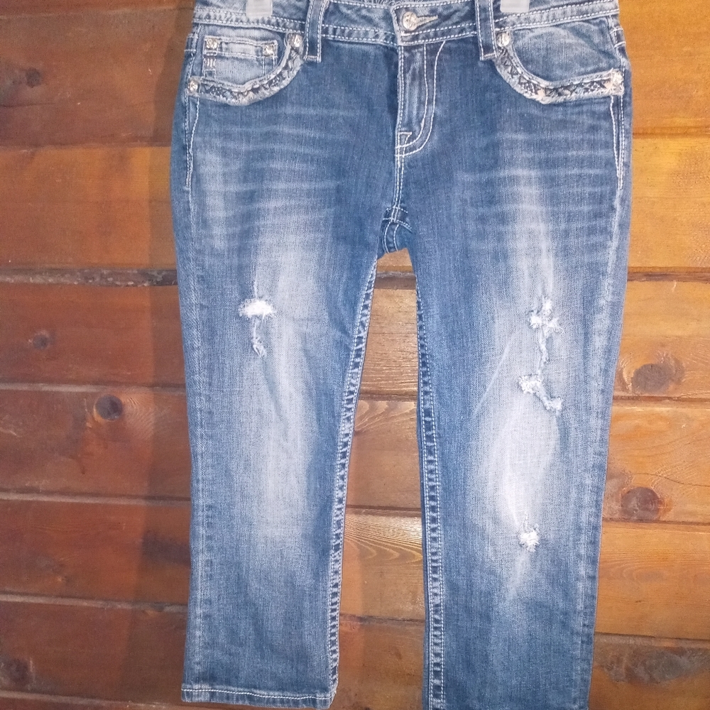 Miss Me Crop Jeans 31